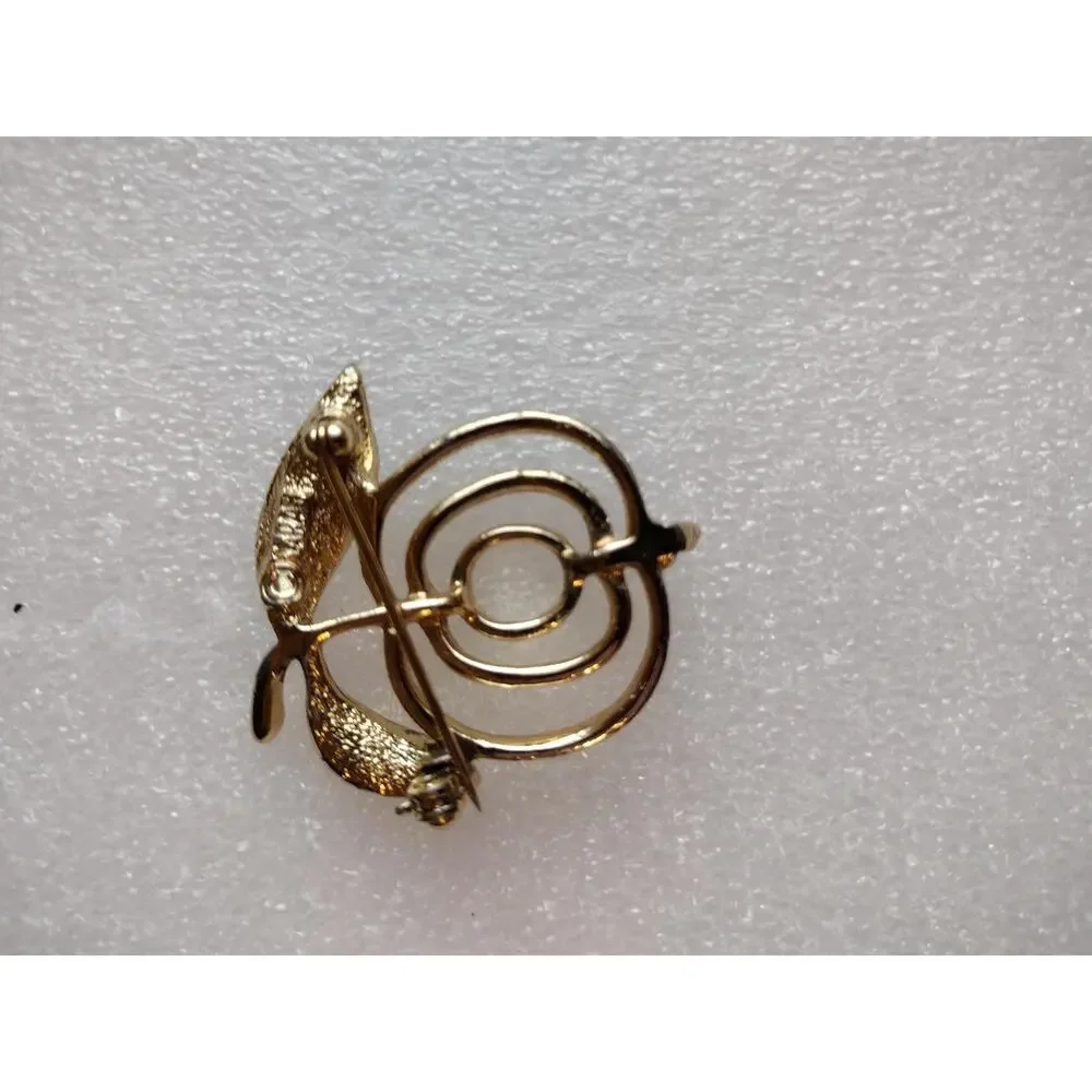 Coro Brooch Gold Tone Apple Leaf Spiral Vintage 1.5 In Fruit Pin Retro Jewelry